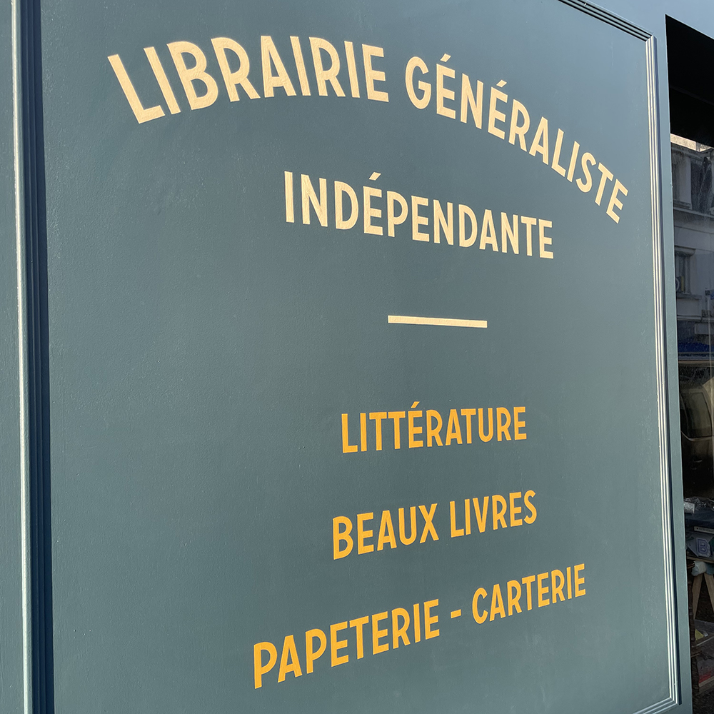 Amélie 6 peinture lettres enseigne lorient bretagne