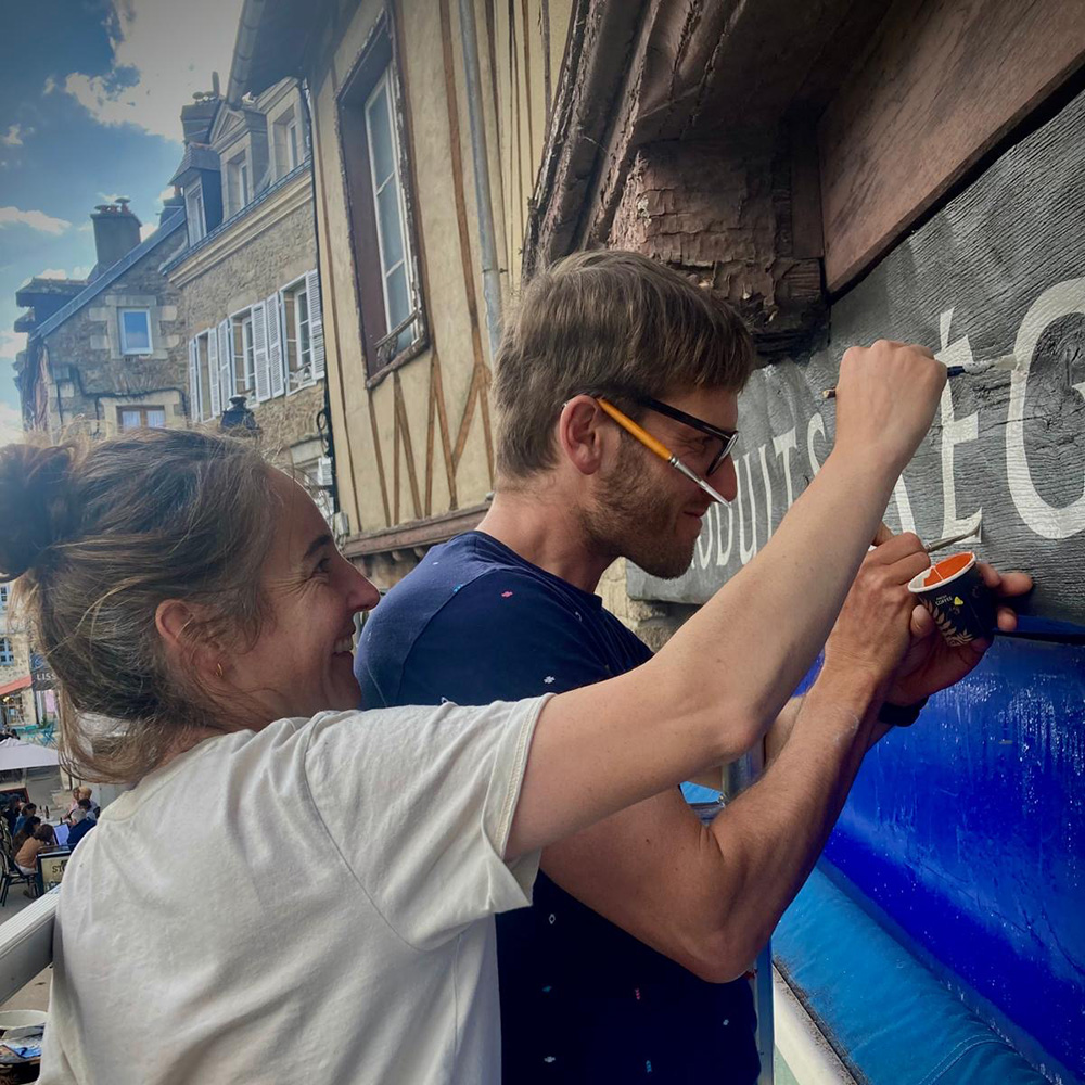 Biscuiterie Vannes 5 peinture lettres enseigne lorient bretagne