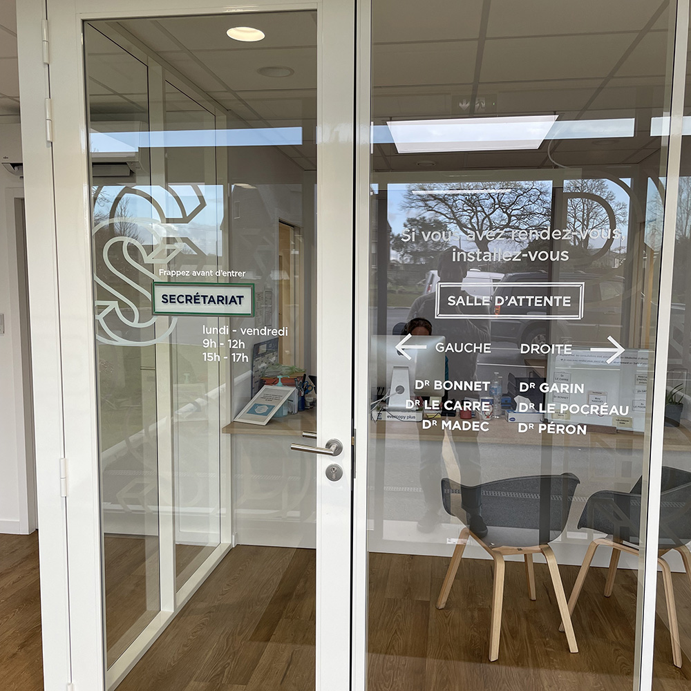 Cab Bannalec 10 peinture lettres enseigne lorient bretagne