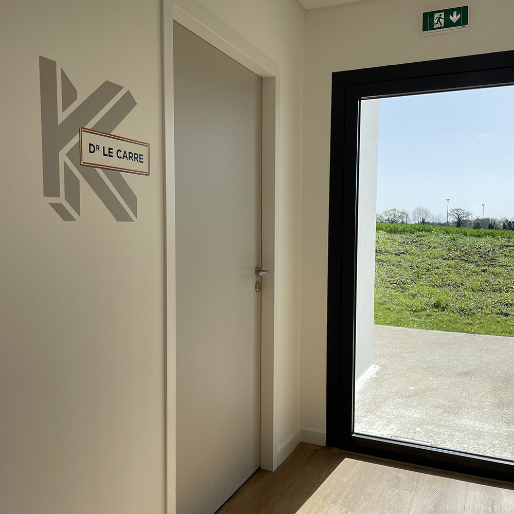 Cab Bannalec 6 peinture lettres enseigne lorient bretagne