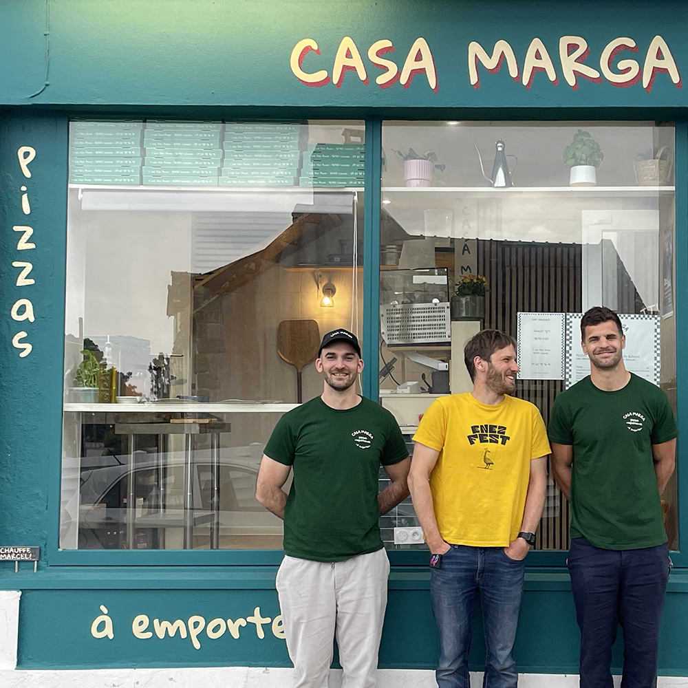 Casa Marga 7 peinture lettres enseigne lorient bretagne