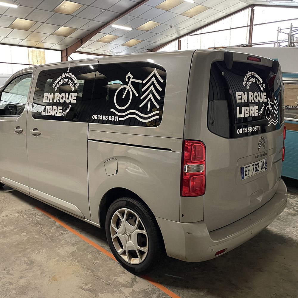 ERL 2 peinture lettres enseigne lorient bretagne