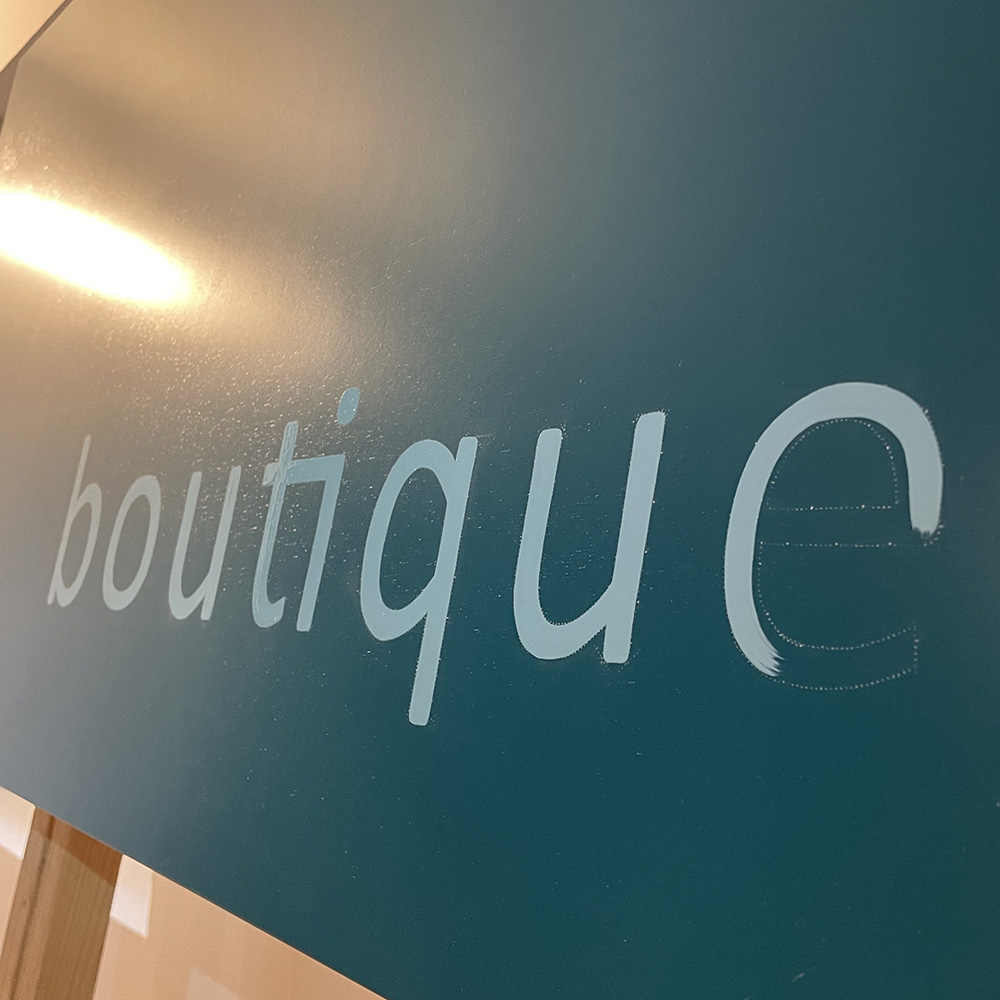 Nolouca 4 peinture lettres enseigne lorient bretagne