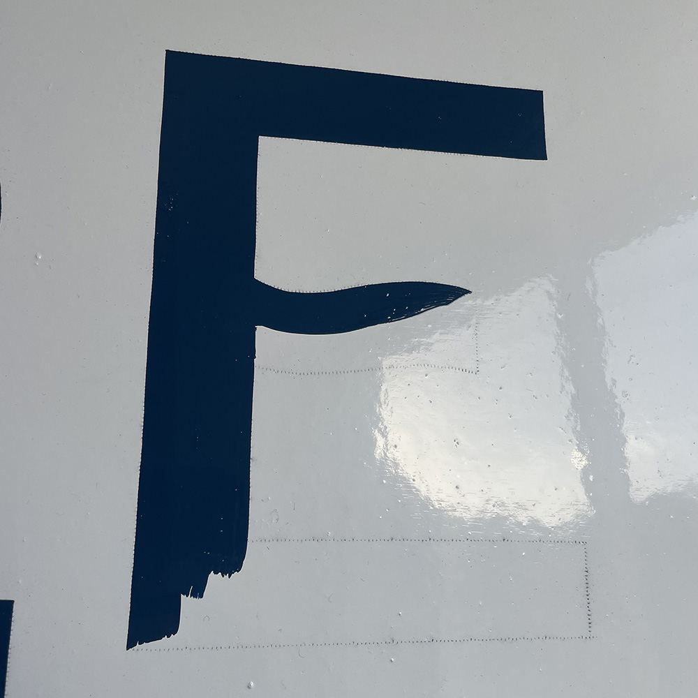 Vétos Guidel 19 peinture lettres enseigne lorient bretagne